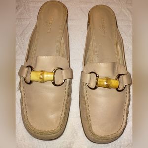 Liz Claiborne Bambino Slides size 8 Tan with bamboo adornment.